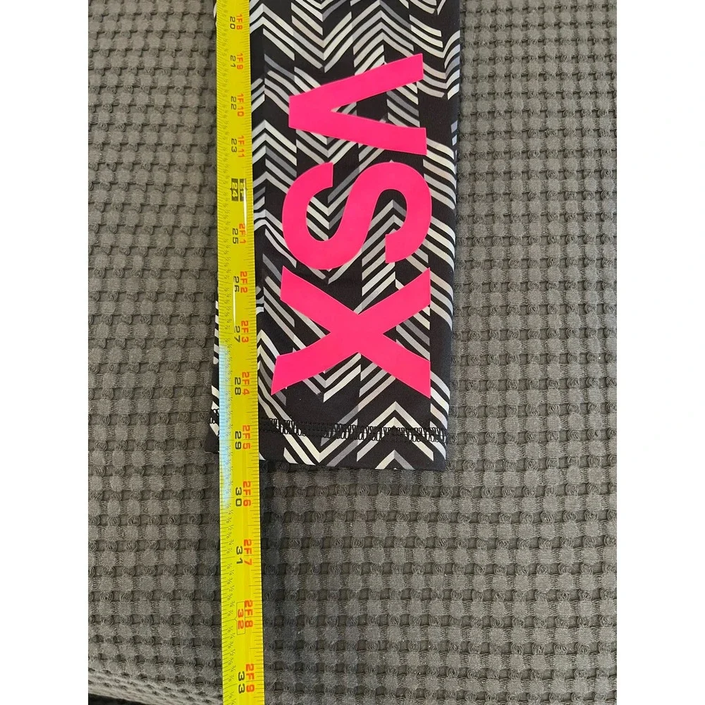 Victoria Secret Capri Leggings | NWOT Womens Black White Print Athletic Pants - Picture 7 of 8
